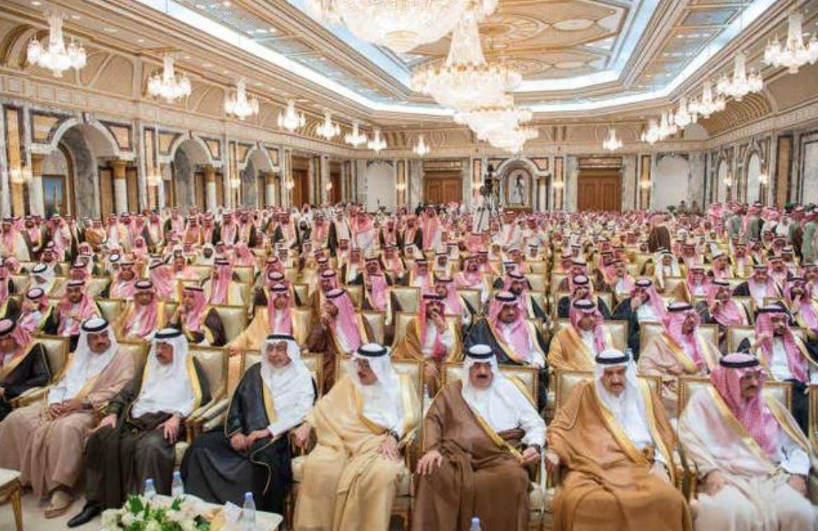 风云突变萨克拉门托国王窗口期刷新队史纪录关键时刻巴黎圣日耳曼调整名单以备意甲，罗马调整名单备战荷甲瞬间刷屏的简单介绍